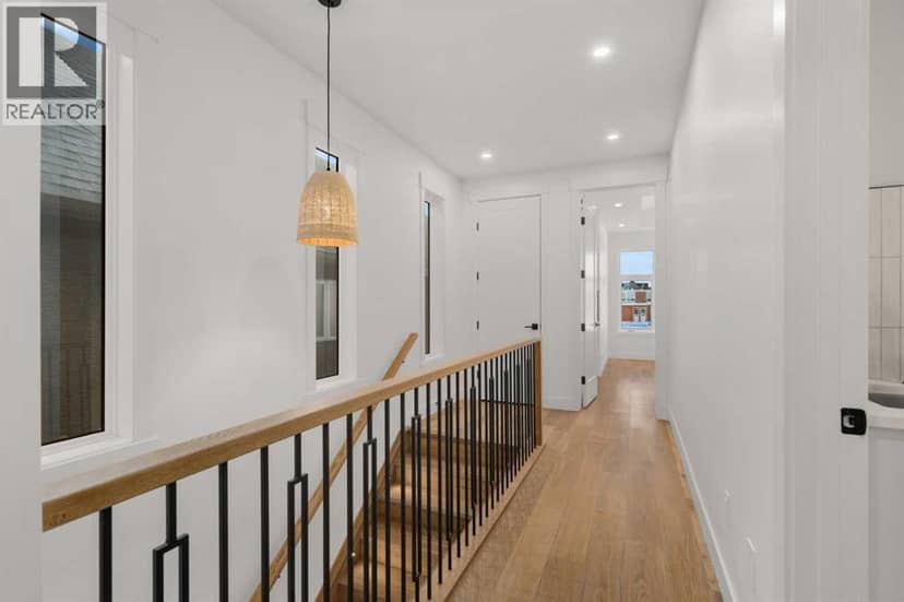 5104 21 Avenue NW — photo 14 of 22