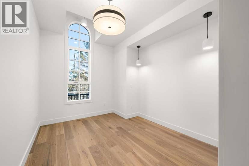 5104 21 Avenue NW — photo 17 of 22