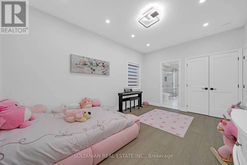 17 Trenton Avenue — photo 32 of 40
