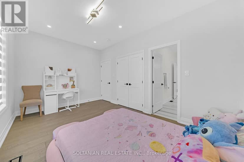 17 Trenton Avenue — photo 34 of 40