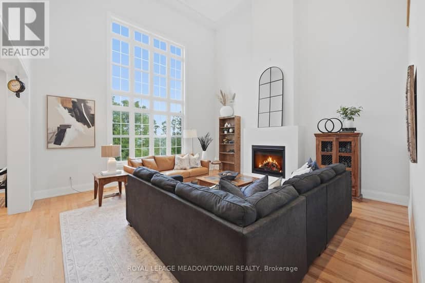 8 J B Robson Court — photo 6 of 40