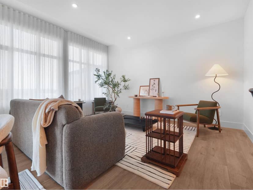8295 Kiriak LO SW, Edmonton, photo 2