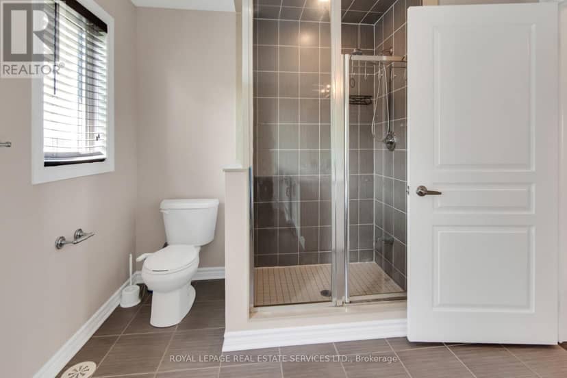 47 - 636 Evans Avenue — photo 22 of 23