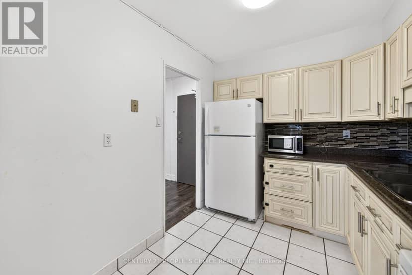 902 - 3390 Weston Road — photo 16 of 40