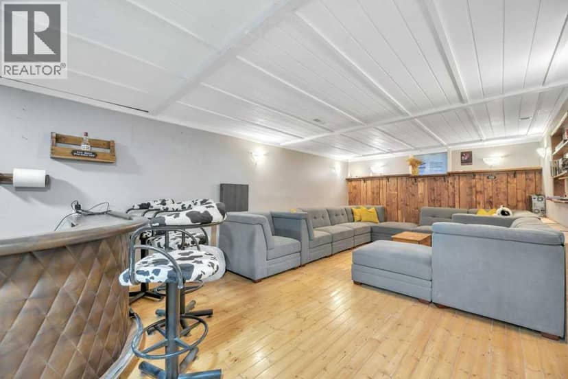 118 3rd Avenue E — photo 22 of 40