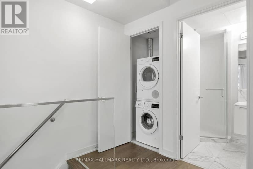 1811 - 57 St Joseph Street — photo 14 of 38