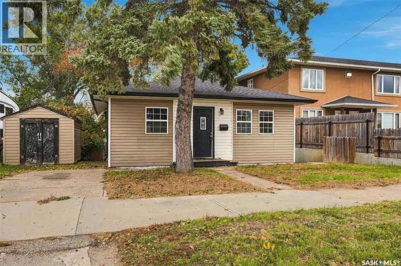 428 Home STREET W, Moose Jaw, photo 2