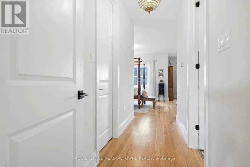 8 J B Robson Court — photo 29 of 40