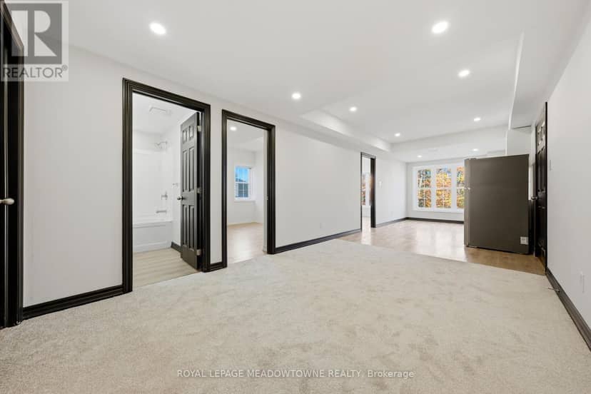8 J B Robson Court — photo 39 of 40