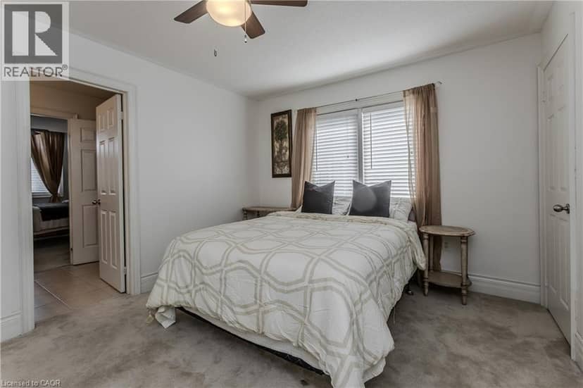 2194 BERWICK Drive — photo 22 of 33