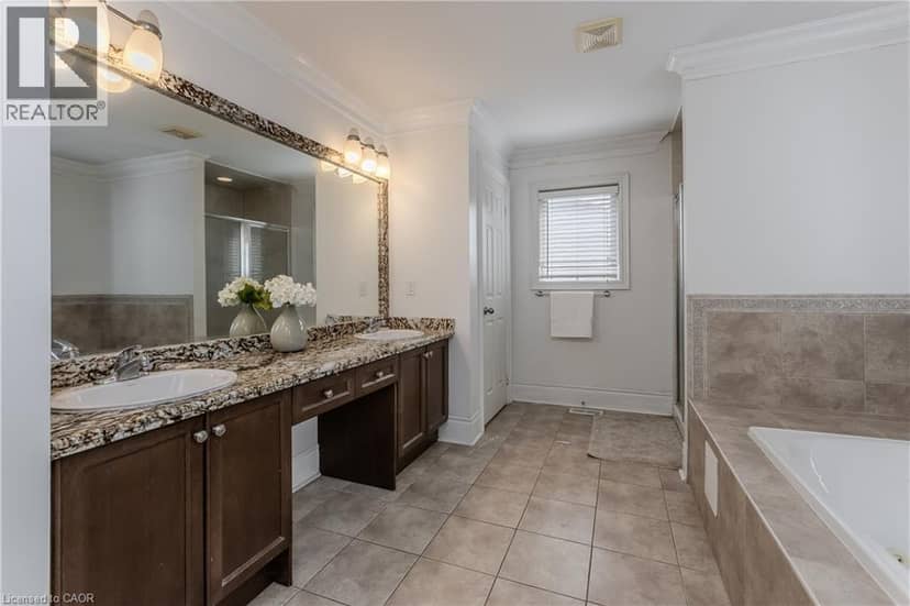 2194 BERWICK Drive — photo 19 of 33