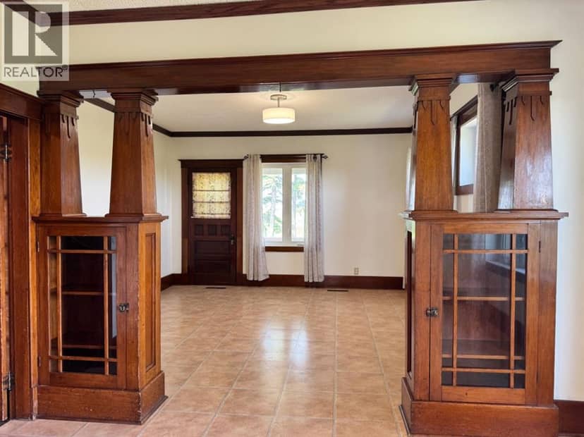 255025 Township 814 Road — photo 14 of 40