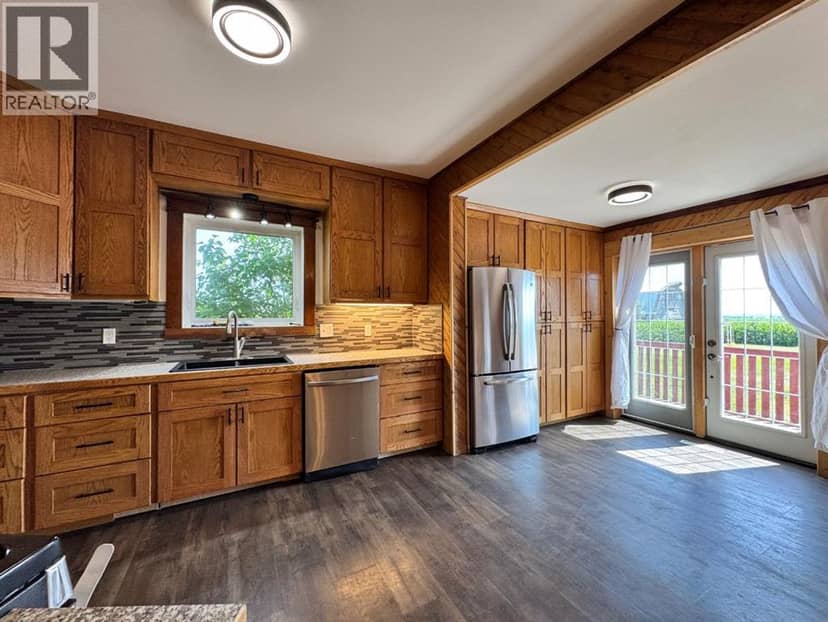 255025 Township 814 Road — photo 10 of 40