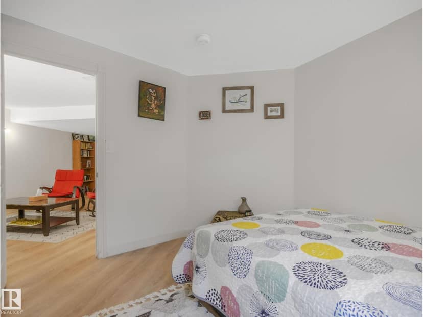 167 Hayward Cr NW — photo 34 of 40