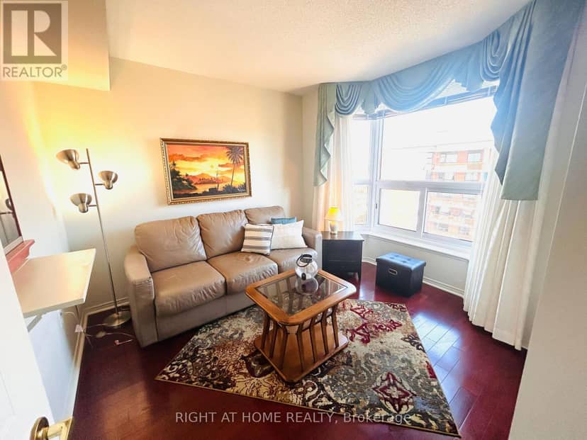 1009 - 11 Thorncliffe Pk Drive, Toronto, photo 6