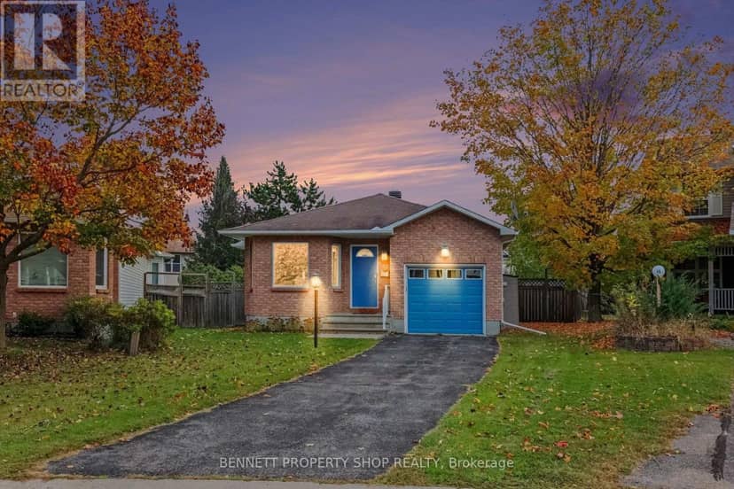 13 Candow Crescent — photo 22 of 22