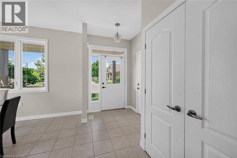 14 ECKER Lane — photo 5 of 40