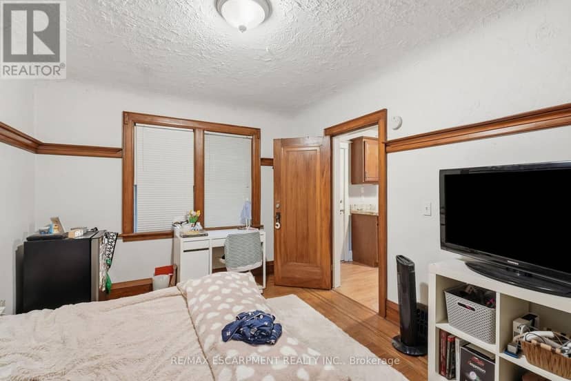 44 Dalewood Crescent — photo 12 of 30