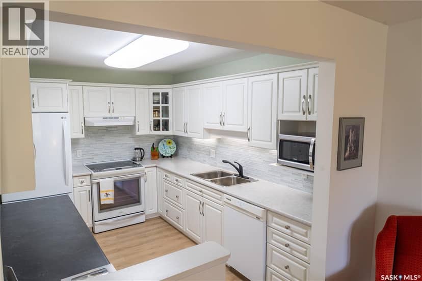 324 305 Pinehouse DRIVE — photo 10 of 24