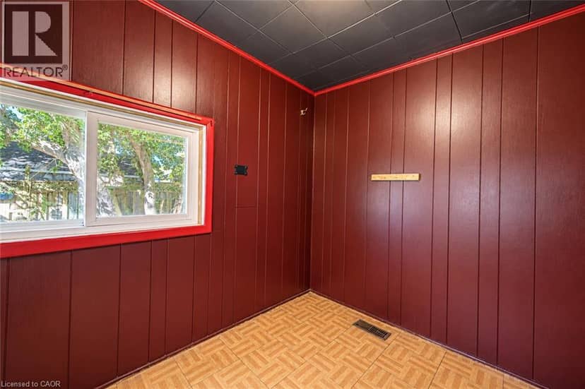 46 MAITLAND Street — photo 12 of 21