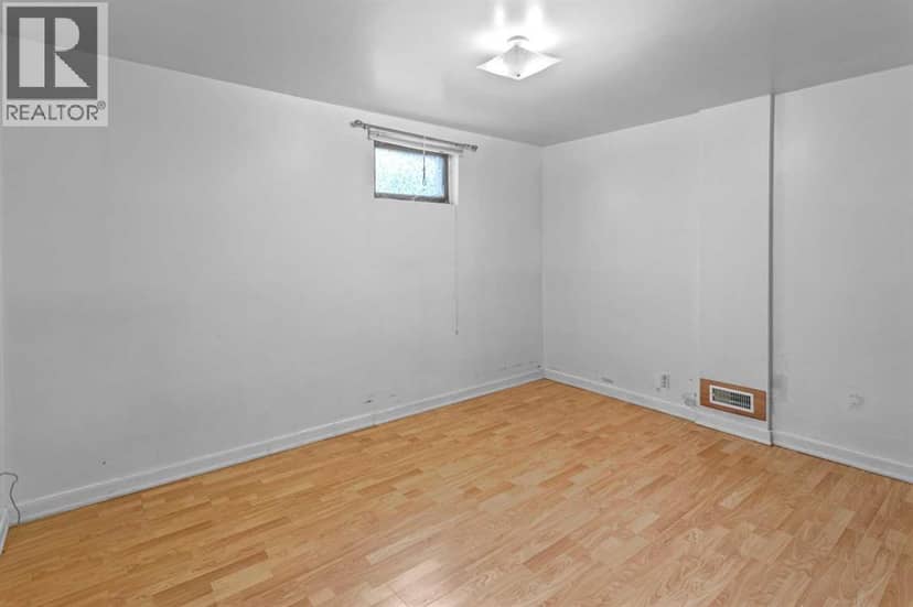 5605 47A Avenue — photo 18 of 32