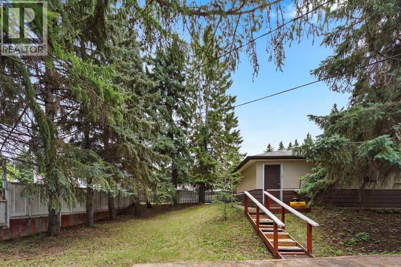 5605 47A Avenue, Camrose, photo 3