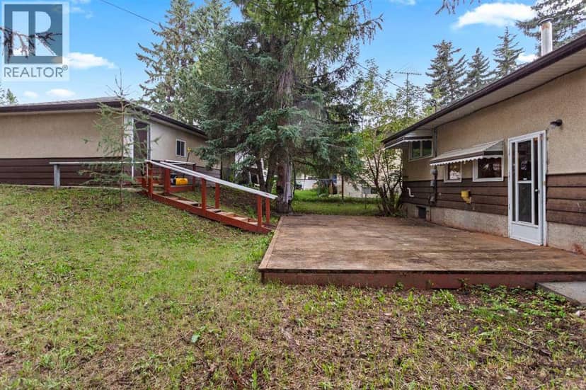 5605 47A Avenue — photo 31 of 32