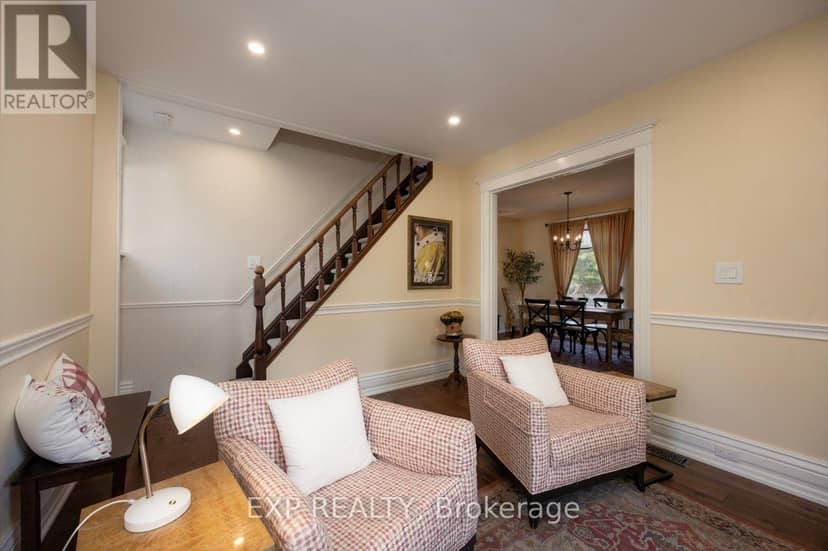 4105 Catherine Street — photo 12 of 40