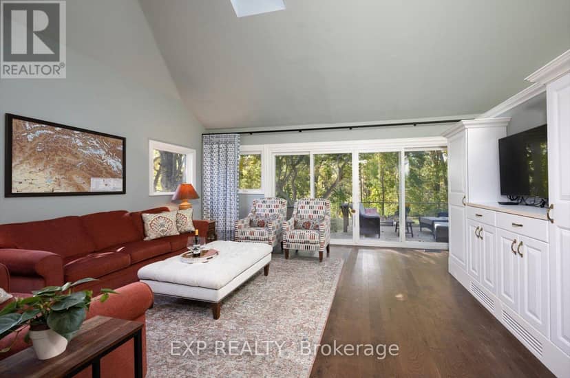 4105 Catherine Street — photo 14 of 40