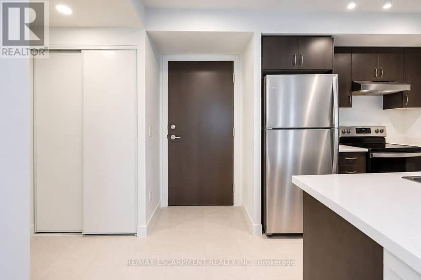 309 - 10 Wilby Crescent, Toronto, photo 4