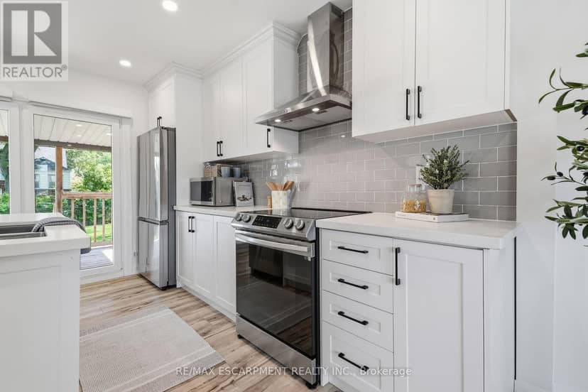 117 West 5th Street, Hamilton, photo 4