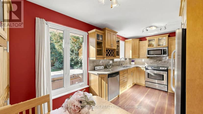 27 Hagerman Boulevard — photo 10 of 34