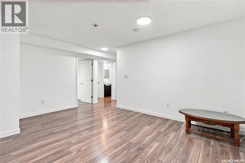 455 Hastings CRESCENT — photo 27 of 40
