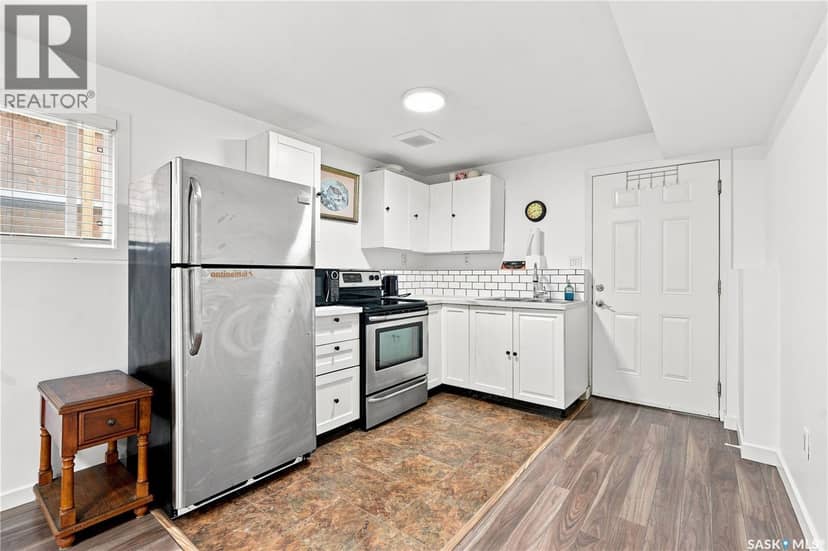 455 Hastings CRESCENT — photo 29 of 40