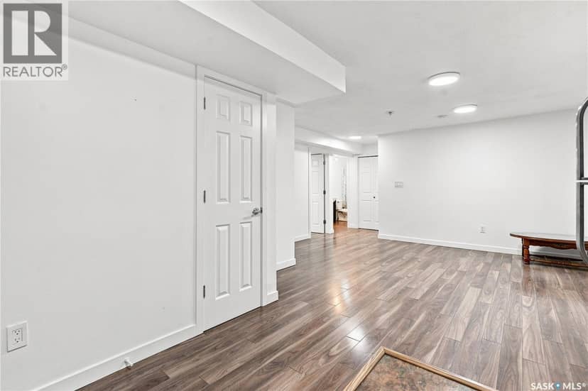 455 Hastings CRESCENT — photo 33 of 40