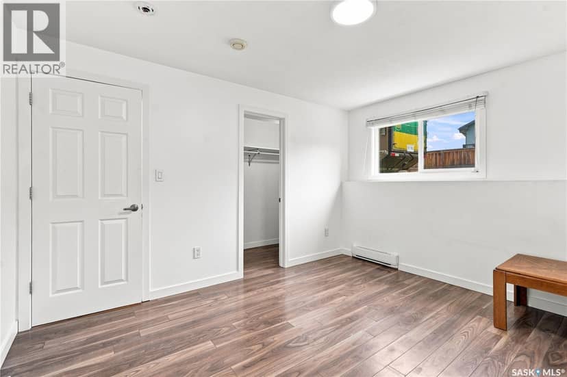 455 Hastings CRESCENT — photo 34 of 40