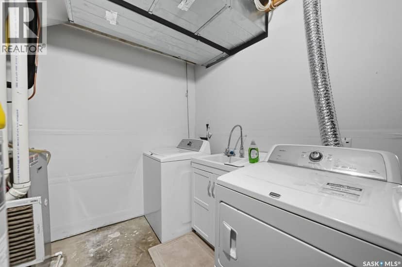 455 Hastings CRESCENT — photo 39 of 40