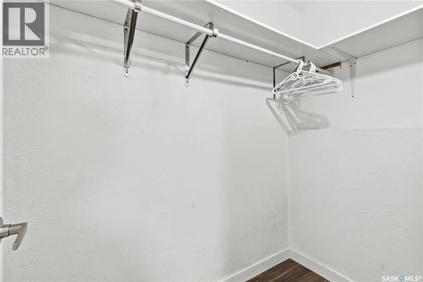 455 Hastings CRESCENT — photo 40 of 40