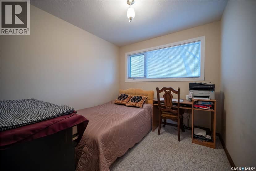 108 Tupper AVENUE — photo 14 of 39