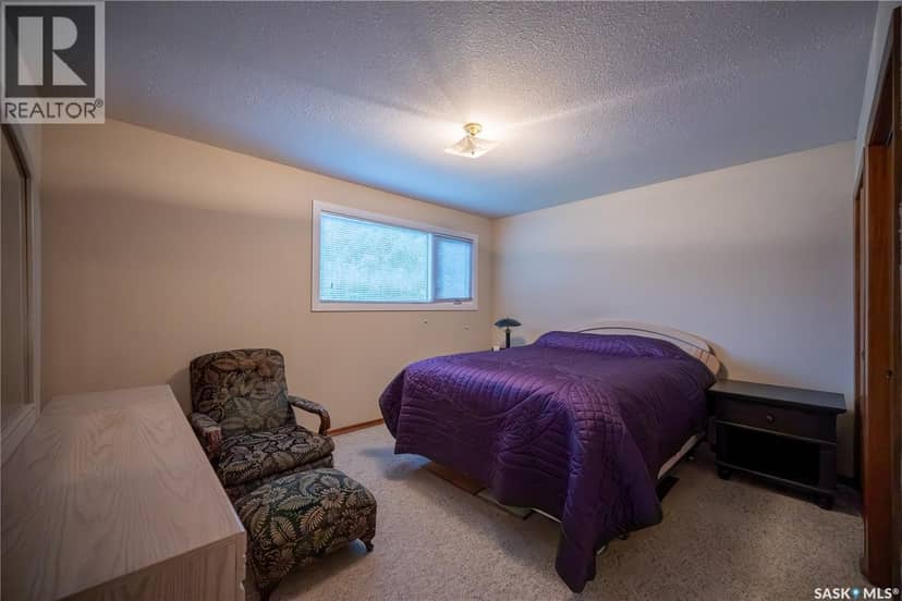 108 Tupper AVENUE — photo 17 of 39