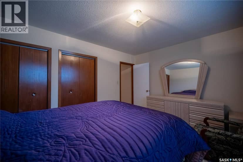 108 Tupper AVENUE — photo 18 of 39