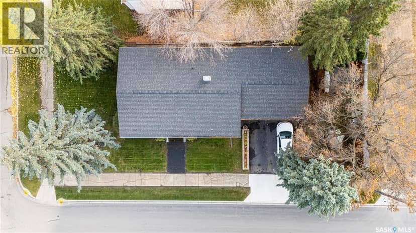 108 Tupper AVENUE — photo 37 of 39