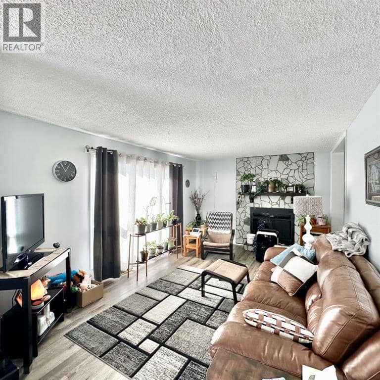 9120 96 Avenue — photo 9 of 40