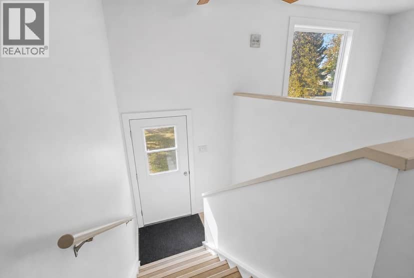 5006 63 Avenue, Ponoka, photo 3