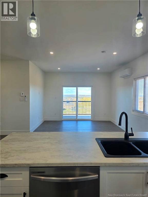 204 Bellevue Heights ... — photo 10 of 37
