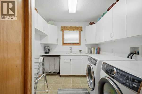 5217 50 Avenue — photo 11 of 35