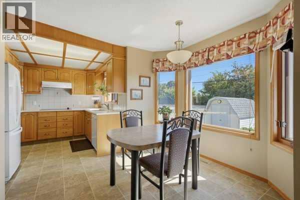 5217 50 Avenue, Ponoka, photo 8