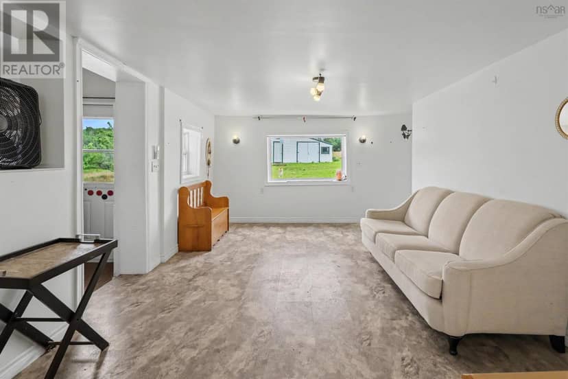 252 Crestdale Drive — photo 6 of 40
