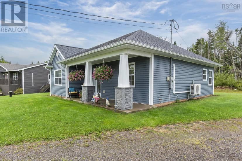 166 Blainedale Drive, Salmon River, photo 2
