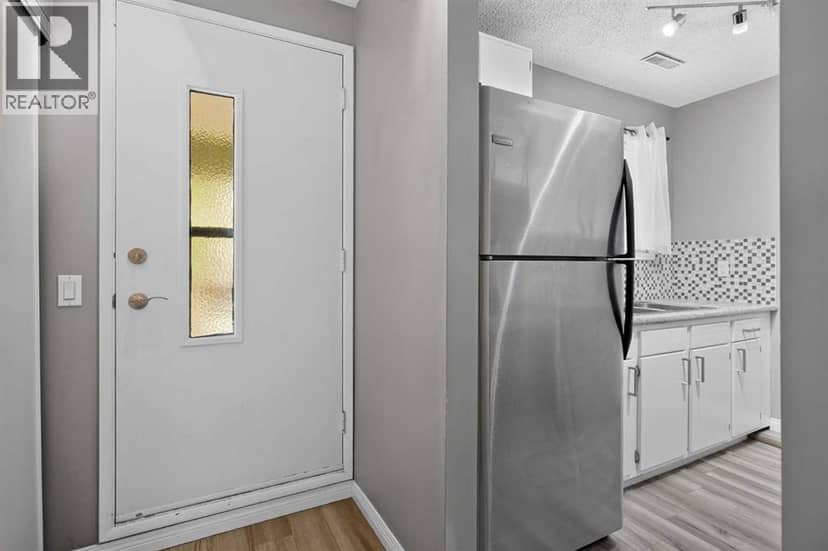 1006, 2520 Palliser Drive SW — photo 13 of 39
